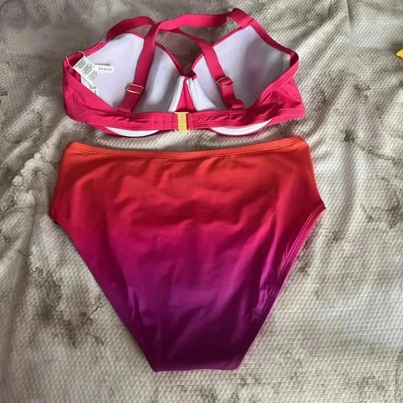 BLEU ROD BEATTIE KORE UNDERWIRE CROSS BACK BIKINI TOP AND BIKINI BOTTOM - Picture 7 of 10